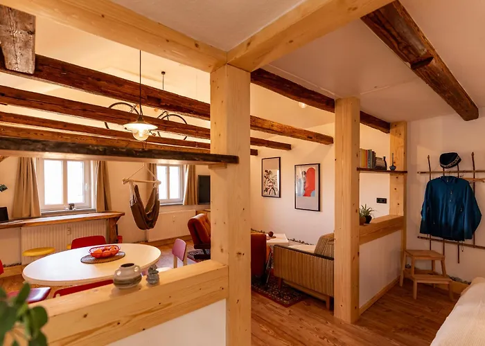 Landscapeapartment, 46qm Individual Mit Fernblick Ins Zittauer Gebirge, Ferienapartment Im Historischen Altstadtkern Apartment Zittau