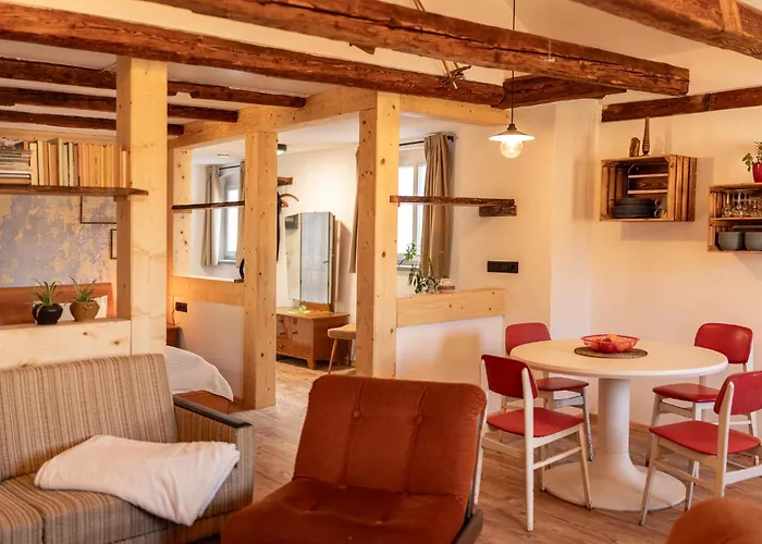 Apartment Landscapeapartment, 46qm Individual Mit Fernblick Ins Zittauer Gebirge, Ferienapartment Im Historischen Altstadtkern Zittau